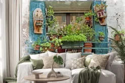 Naklejka: Wenecja, stare małe okienka z roślinami