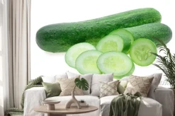 Naklejka: Wet ogórek samodzielnie na białym tle.