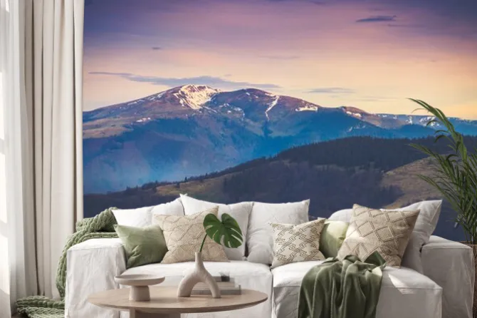 Naklejka: Widok górskiego krajobrazu ze śniegiem