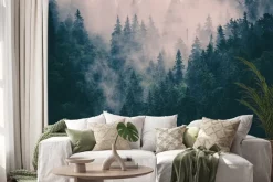 Naklejka: Wierzchołki drzew tonące we mgle