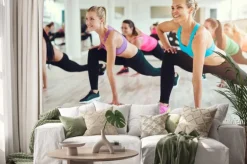 Naklejka: Zdrowych i zdolnych kobiet robi fitness