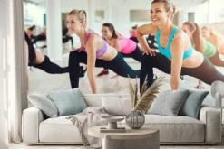 Naklejka: Zdrowych i zdolnych kobiet robi fitness