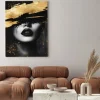 Obraz: Abstrakcyjny portret kobiety z czarnymi ustami i złotymi detalami