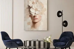 Obraz: Abstrakcyjny portret kobiety z kwiatami w stylu glamour