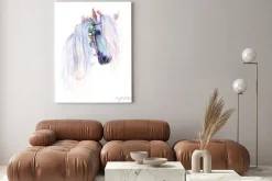 Obraz: Artystyczny biały koń z kwiatami w grzywie