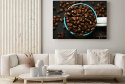Obraz: Beautiful background with scattered coffee beans