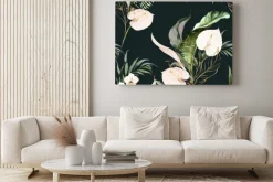 Obraz: Białe tropikalne kwiaty na czarnym tle