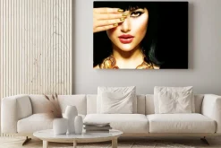 Obraz: Brunetka egyptian woman.golden akcesoria