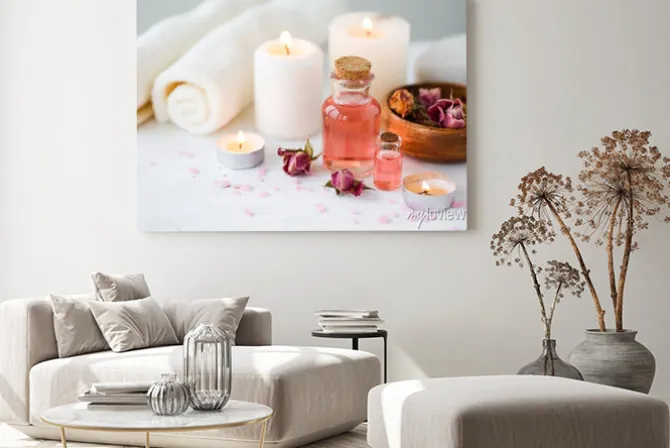 Obraz: Concept of spa treatment in salon. natural organic oil, towel,