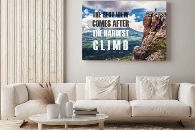 Obraz: Cytat motywacyjny na tle gór