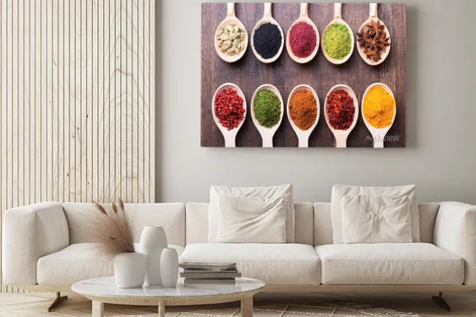 Obraz: Drewniane łyżki pełne kolorowych przypraw