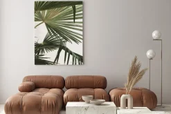 Obraz: Exotic green palm leaves on white background. minimal nature