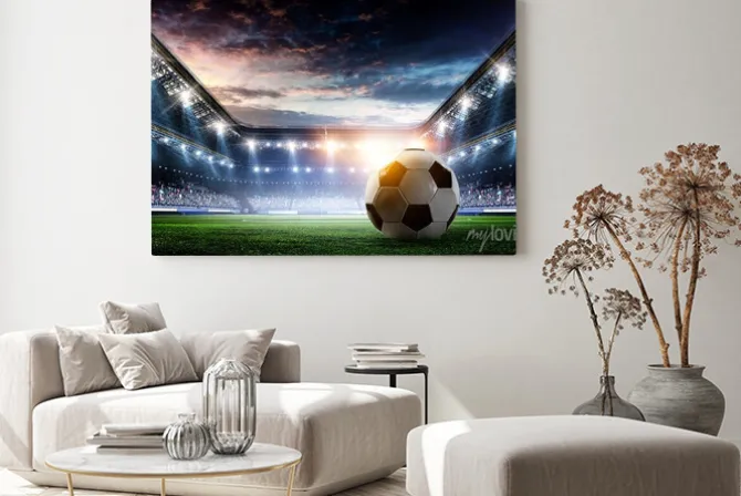 Obraz: Futbolówka na murawie piłkarskiej