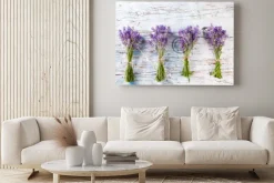 Obraz: Gałązki lawendy na drewnianym tle