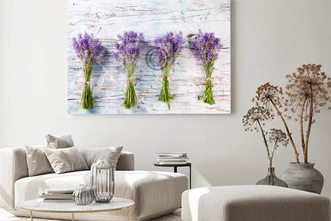 Obraz: Gałązki lawendy na drewnianym tle