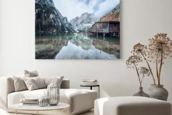 Obraz: Górskie jezioro w mglisty poranek