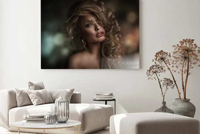 Obraz: Idealna kobieta twarz z ciemnym tle