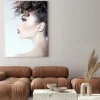 Obraz: Jasny obraz kobieta z dużymi ustami