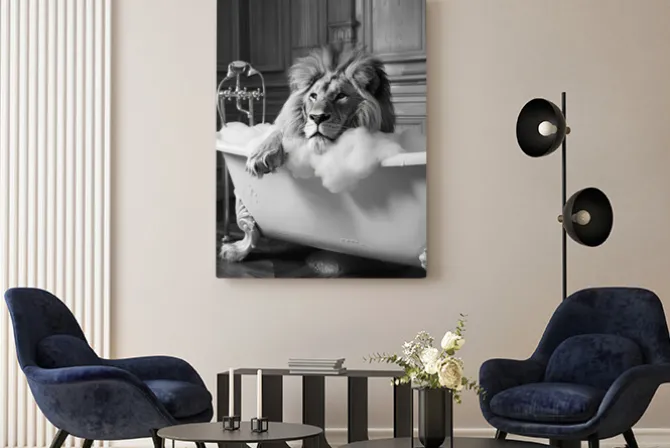 Obraz: Lew w wannie nowoczesny motyw w czerni i bieli