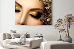 Obraz: Makijaż mody glamour. złoty glittering eyeshadows wakacje