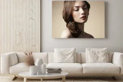 Obraz: Portret młodej pięknej dziewczyny