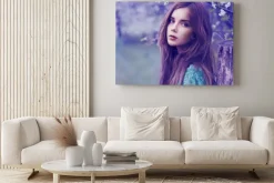 Obraz: Portret pięknej blondynki na wiosnę