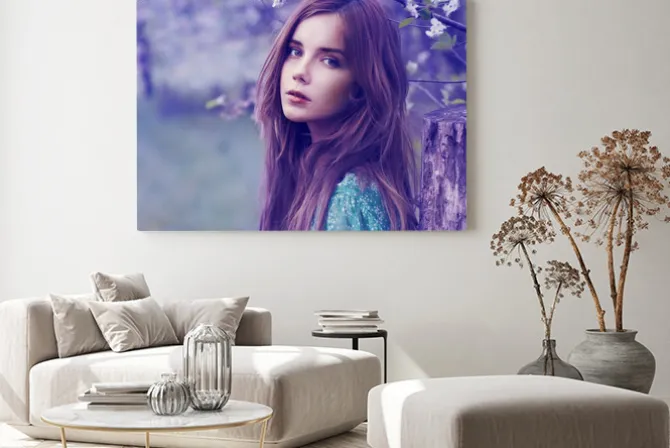 Obraz: Portret pięknej blondynki na wiosnę