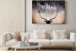 Obraz: Rogi jelenia i las w artystycznym ujęciu