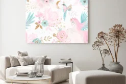 Obraz: Różowe jednorożce z kwiatami i ptakami na białym tle