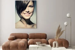 Obraz: Stylowe fringe. teenage girl with short hair style