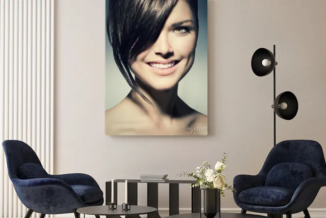 Obraz: Stylowe fringe. teenage girl with short hair style