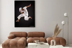 Obraz: Tańce tancerz w białym ubraniu