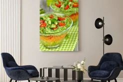 Obraz: Tasty sałatka ze świeżych warzyw na drewnianym stole