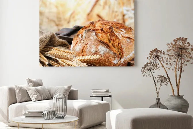 Obraz: Tradycyjny chleb świeżo upieczony
