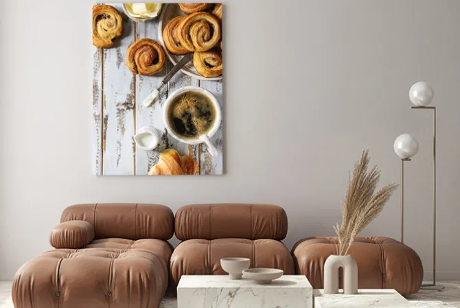 Obraz: Variety of homemade puff pastry buns cinnamon rolls and croissant