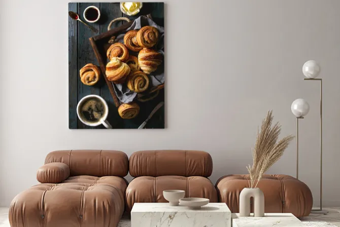 Obraz: Variety of homemade puff pastry buns cinnamon rolls and croissant