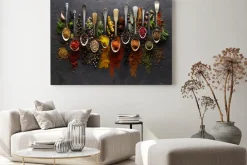 Obraz: Łyżki z kolorowymi przyprawami