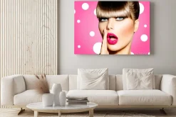 Obraz: Zdziwiona kobieta z otwartymi ustami. pin up girl