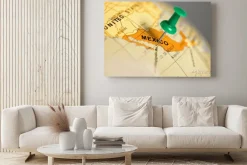 Obraz: Zielony pin na mapie.