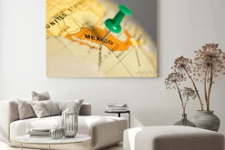 Obraz: Zielony pin na mapie.