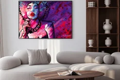 Plakat: Abstrakcyjny portret piosenkarki z mikrofonem