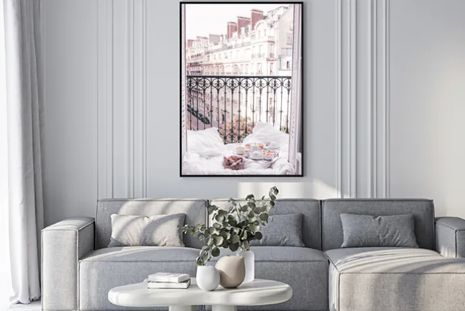 Plakat: Balkon w paryżu francuskie śniadanie