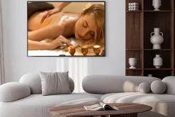 Plakat: Beautiful blonde gets salt scrub zabieg beauty