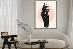 Plakat: Beautiful mystic woman hand silhouette with night starry sky