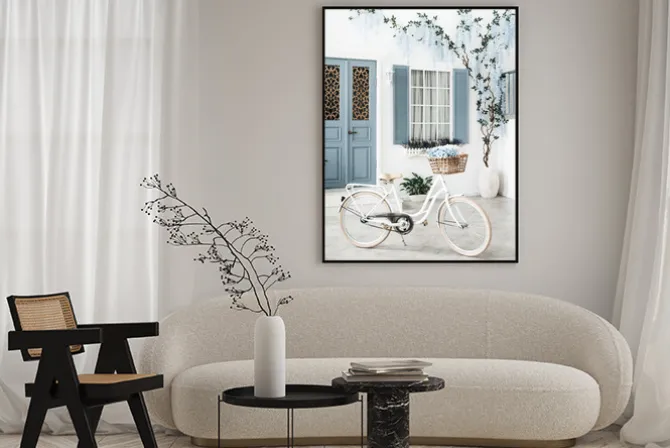 Plakat: Biały rower z niebieskimi kwiatami