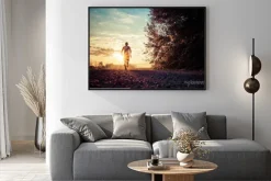Plakat: Biegacz na ścieżce o wschodzie słońca