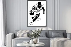 Plakat: Biegnący koszykarz z piłką
