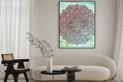 Plakat: Bordowa mandala na niebieskim tle