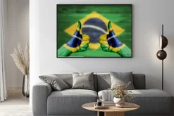 Plakat: Brazylia flagi malowane na rękach kobiet kciuki w górę