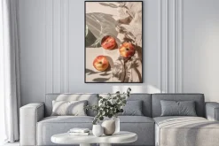 Plakat: Brzoskwinie w naturalnym świetle na lnianym tle